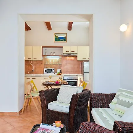 Διαμέρισμα Furmus A26 *